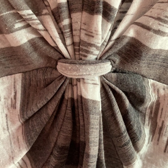 Ella Moss Grey Tank - Picture 2 of 2